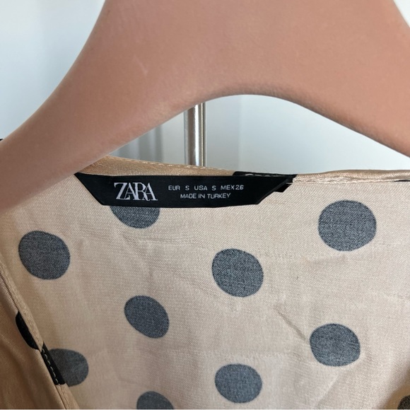 cream with black polka dots satin wrap dress lightly worn fits more like xs - Picture 3 of 3